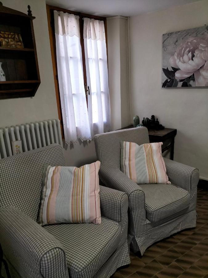 La Chicca Piccola Casina In Affitto Nel Borgo Antico Di Gaggio Montano Bo Apartment Bagian luar foto